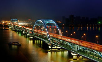 描寫錢塘江大橋的古詩句,錢塘江大橋的古詩名句,贊嘆錢塘江大橋的古詩