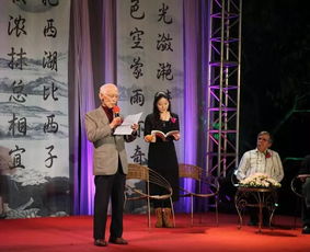 關(guān)于西湖邊描寫秋夜的詩(shī)句