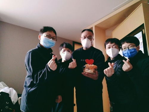 感動(dòng)一路前行作文開頭