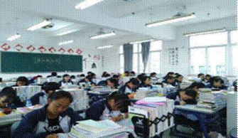 手機(jī)帶進(jìn)校園的利弊作文700字,帶手機(jī)進(jìn)校園的利弊英語作文,手機(jī)進(jìn)校園利弊議論文