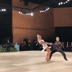 跳牛仔舞時(shí)的注意事項(xiàng)