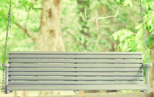 城里的他，破舊的路標