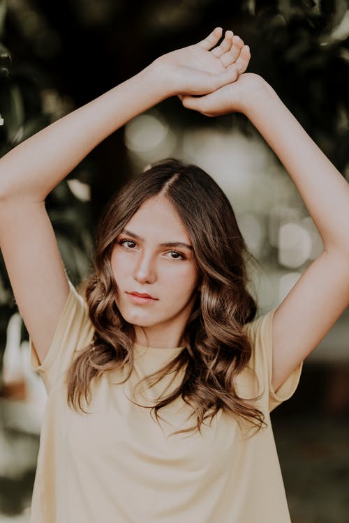 《重陽(yáng)席上賦白菊》原文及翻譯賞析