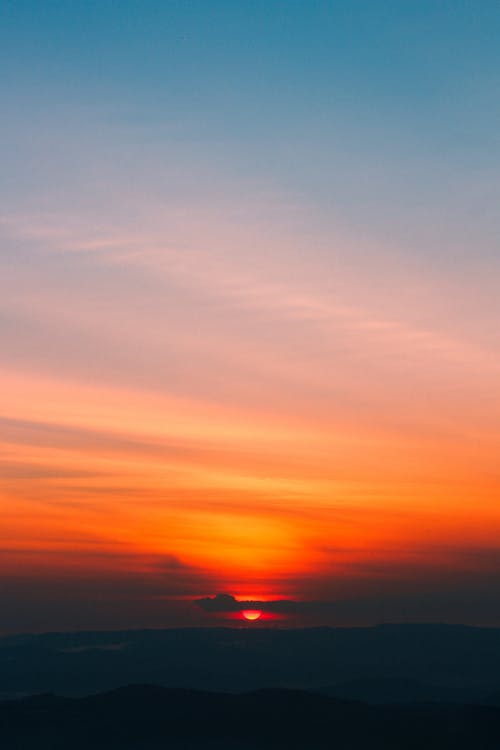 寫(xiě)出色彩的小考作文才能取悅閱卷者 寫(xiě)出色彩的小考作文才能取悅閱卷者