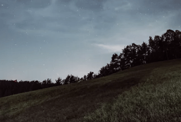 唯美式情感語錄句句戳心：這世上大多的情緒，本就該自己消化的